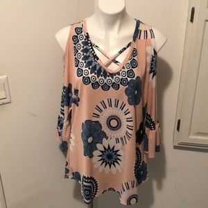 Cold shoulder 3/4 sleeve top